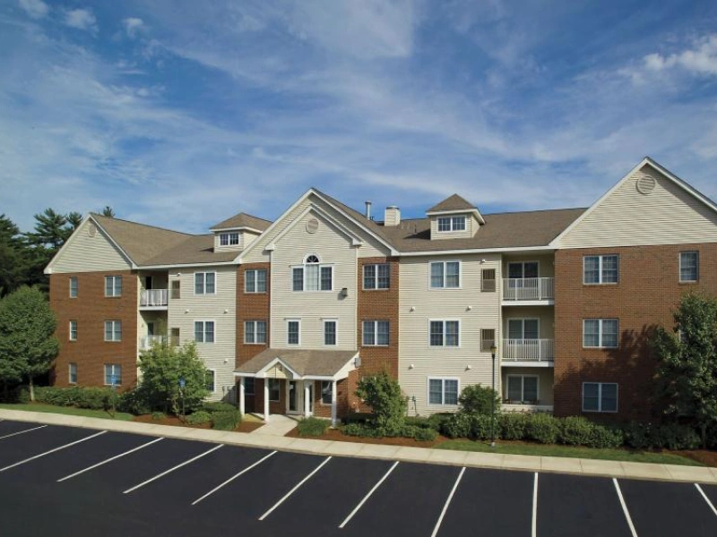 Shawsheen Place at Tewksbury apartment complex